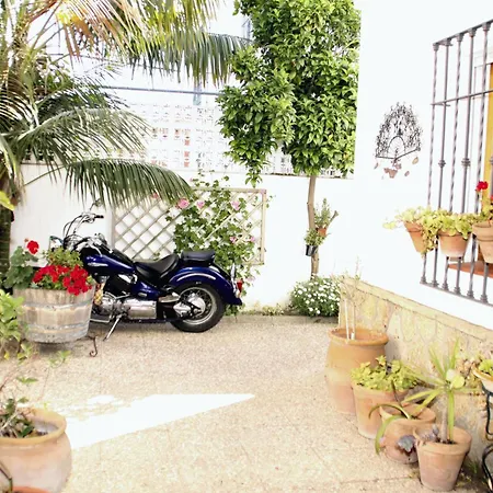 Apartament Sleeps 4 With Terrace *
