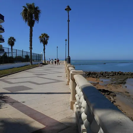 Apartamento Sleeps 4 With Terrace