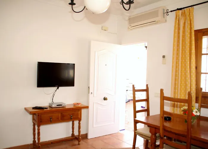Sleeps 4 With Terrace Apartament Chipiona